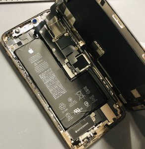 iPhoneXS バッテリー交換