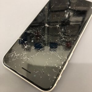iPhoneSE3 落下暗転タッチ不能 液晶交換