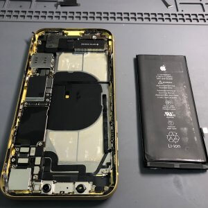 iPhoneXS 持ち悪化 バッテリー交換