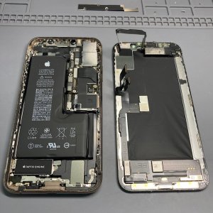 iPhoneXS 落下亀裂 パネル交換