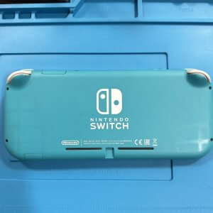 Nintendo Switch Lite(ニンテンドースイッチライト) バッテリー交換
