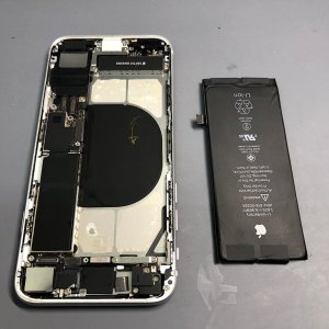 iPhone8 充電不良 バッテリー交換