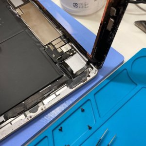iPad6デジタイザー交換