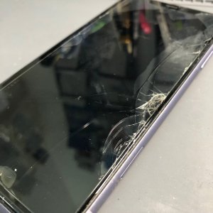 iPhoneXR 落下破損パネル交換