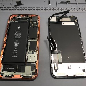 iPhonXR落下亀裂 パネル交換