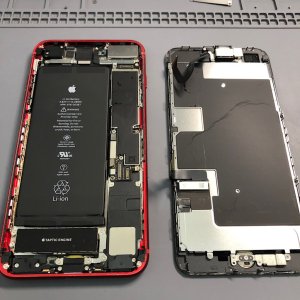 iPhone8Plus 落下画面暗転 液晶交換