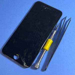 iPhoneSE 第2世代 画面割れ フロントパネル 交換 修理