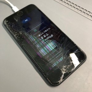 iPhoneSE3落下タッチ不能 液晶交換