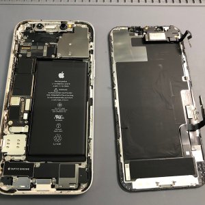 iPhone12 パネル交換