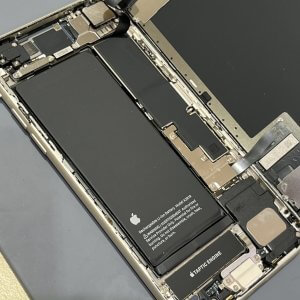 iPhoneSE3 アイフォンSE3 バッテリー交換