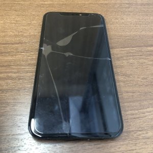 iPhoneXR画面割れ修理