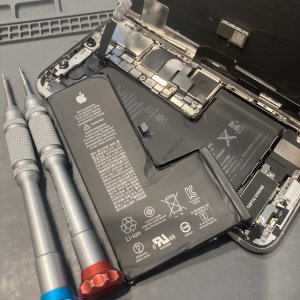 iPhoneXS バッテリー 交換修理 即日