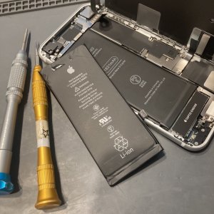 iPhoneSE2 バッテリー 交換修理 即日