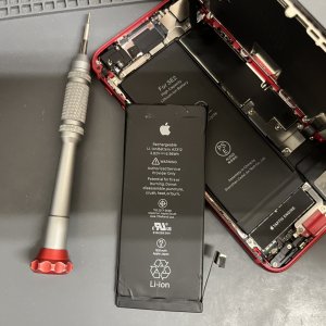 iPhoneSE2 バッテリー交換 即日修理