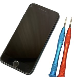 iPhoneSE3 【アイフォンSE3】 液晶交換修理