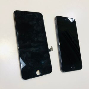 iPhone8Plus フロントパネル交換