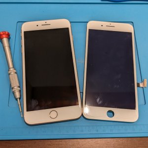 iPhone8Plus フロントパネル交換