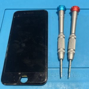 iPhoneSE3  画面交換