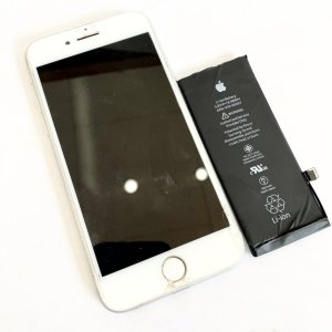 iPhone 8 バッテリー交換