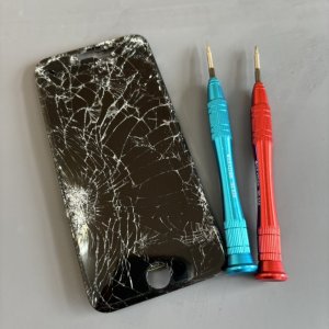 iPhoneSE3 パネル交換