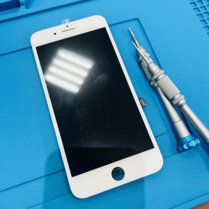 iPhone8Plus パネル交換