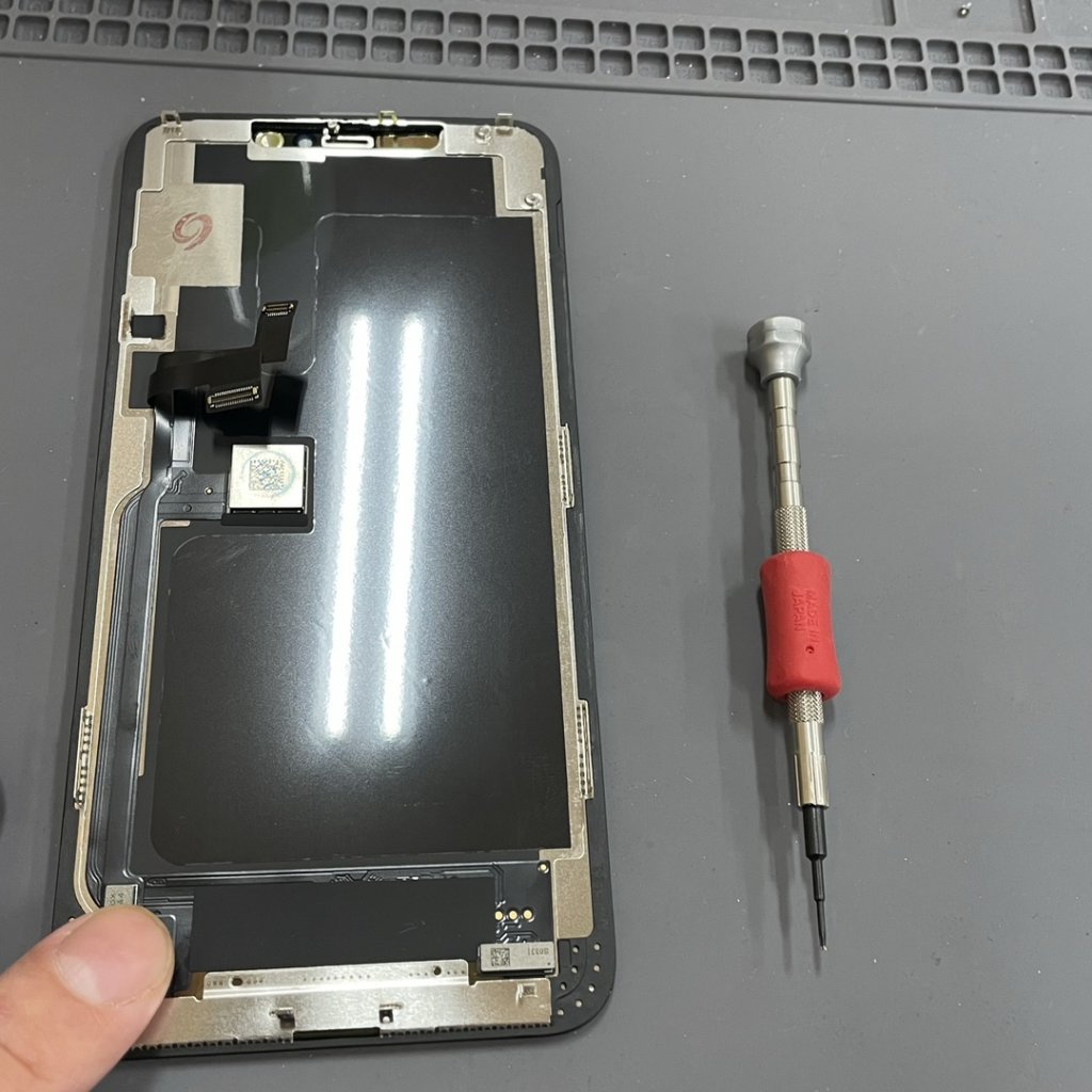 iPhone12 液晶交換