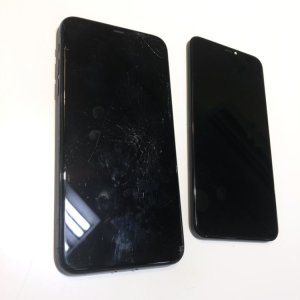 iPhone11ProMax パネル交換