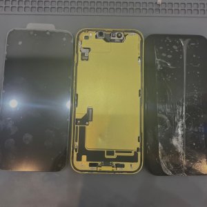 iPhone14の修理 液晶パネル交換｜東京都板橋区