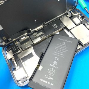 iPhone13mini  バッテリー修理