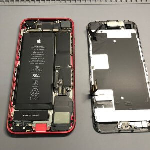 iPhoneSE3落下 画面半分タッチ不良 液晶交換