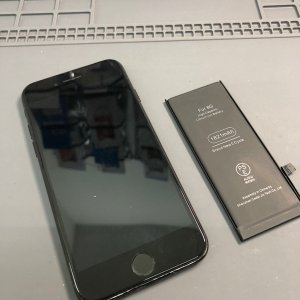 iPhone8 充電不良 バッテリー交換