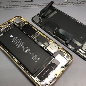 iPhoneXR 落下亀裂 パネル交換