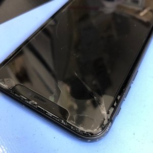 iPhone11 液晶交換