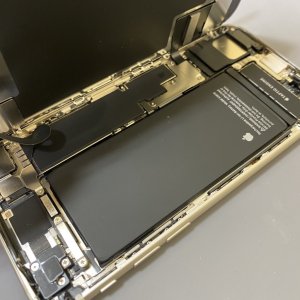 iPhoneSE3　バッテリー交換