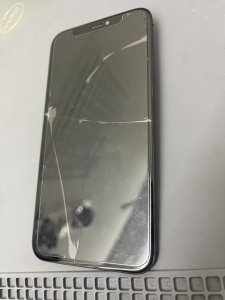 iPhoneX 画面割れ交換修理