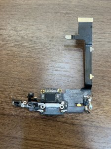 iPhone11Pro ライトニングケーブル交換修理