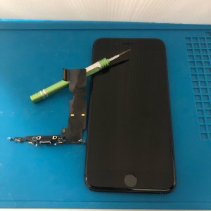 iPhone8＋ ライトニング交換