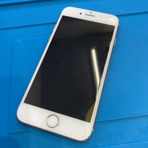 iPhone8 パネル交換