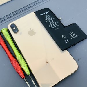 iPhoneXS バッテリー交換修理