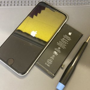 iPhoneSE2 バッテリー 交換修理 即日