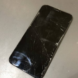 iPhone11 パネル交換