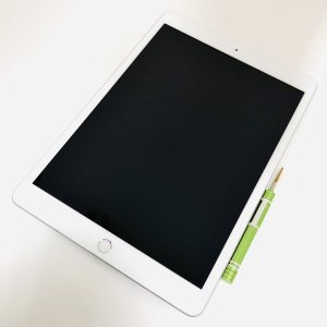 iPad8　フロントパネル交換修理