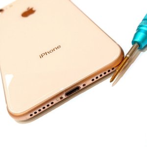 iPhone8 ライトニング修理