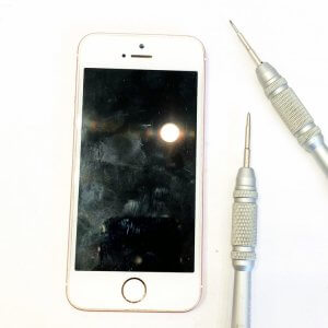 iPhone 初代SE バッテリー交換