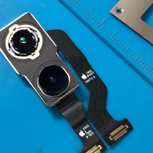 iPhone11 アウトカメラ交換