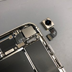 iPhoneSE3アウトカメラ交換