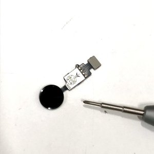 iPhone8Plus ホームボタン修理