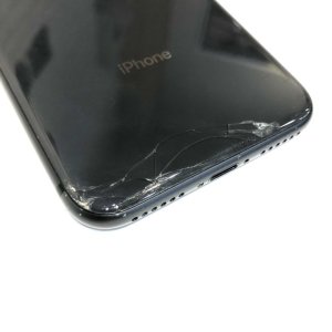 iPhone8 背面パネル修理