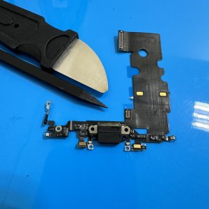 iPhone8 ライトニング交換