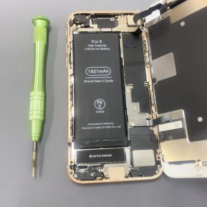 iPhone8 バッテリー交換
